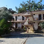 Litsa * Pefkari