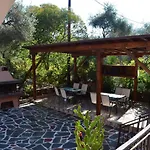Apartment Litsa *