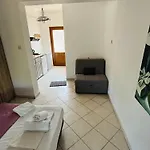 Litsa Pefkari