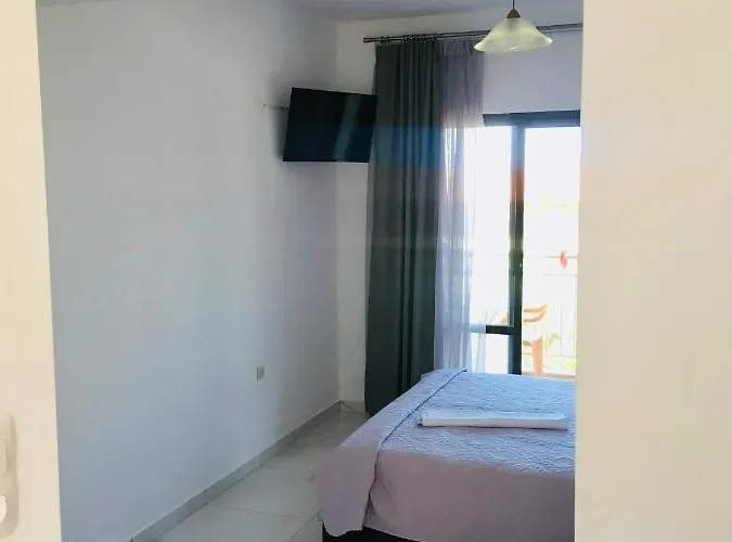 Litsa Apartman *